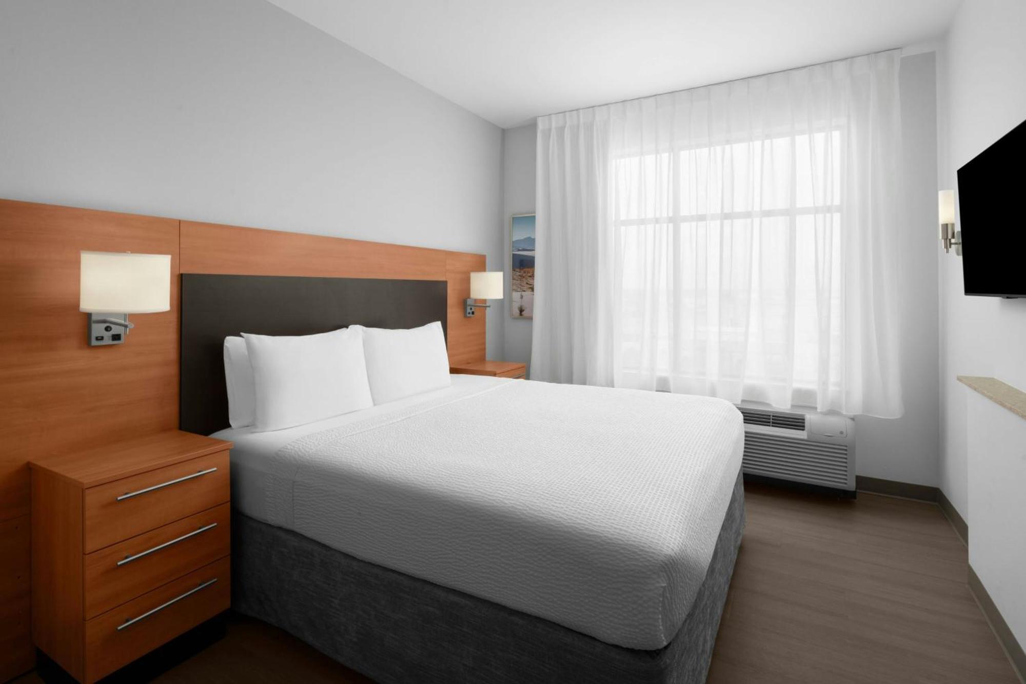 Towneplace Suites By Marriott Carlsbad Exterior photo
